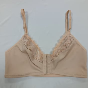 Sutien din dantelă, fără aramături, cu închidere frontală, confortabil, efect push-up