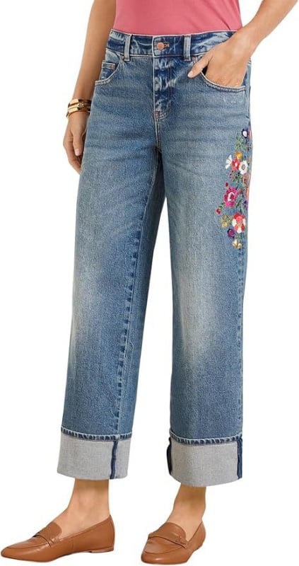 Női farmer nadrág denim anyagból, Slim-Fit fazon, uplift hatás a fenéknek, középmagas derék, kék denim, hosszú szárú szűk nadrág, városi lezser stílus, nyár 2025
