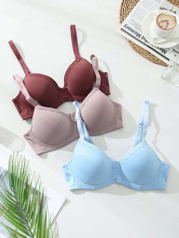 Sutien push-up cupe pline, din nylon lucios, bretele reglabile, închidere la spate cu patru rânduri de cârlige, căptușeală din bumbac