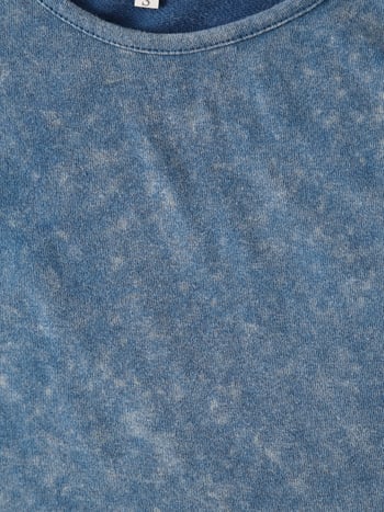 62% bavlna, 38% polyester Dámske voľnočasové tielko bez rukávov s potlačou snehových vločiek a nápisom New York