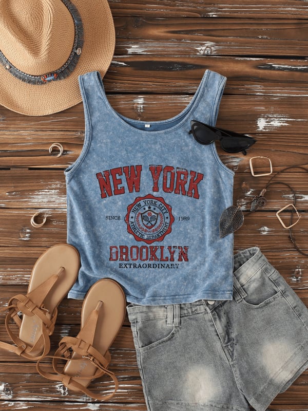 62% bavlna, 38% polyester Dámske voľnočasové tielko bez rukávov s potlačou snehových vločiek a nápisom New York