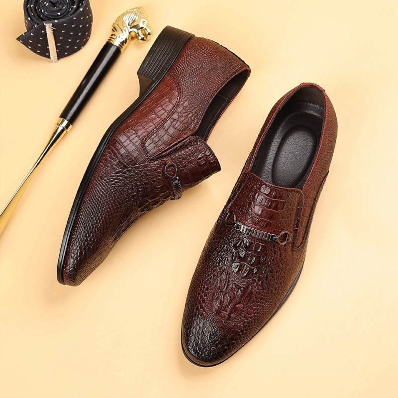 Liqiang 4008 pantofi loafers bărbați cu model de șarpe în relief, vârf ascuțit, slip-on cu cataramă