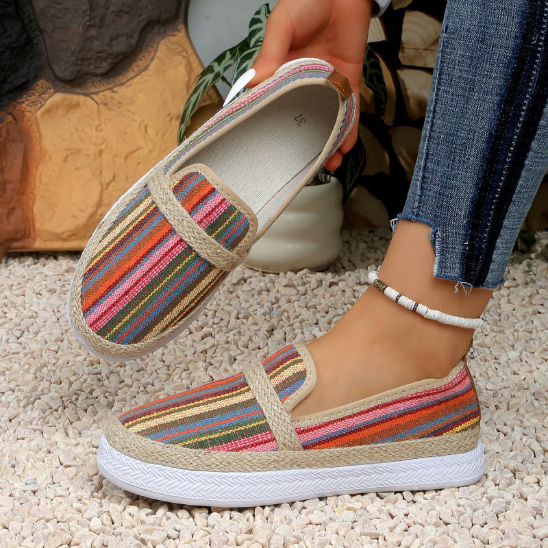 Szalmás talpú halászcipő, légáteresztő slip-on, szivárvány csíkokkal