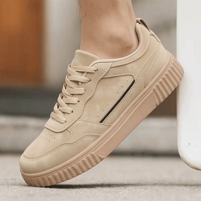 Férfi alacsony talpú gördeszkás cipő vastag talppal a magasság növelésére, divatos és sokoldalú mindennapi sneaker, retro utazó cipő