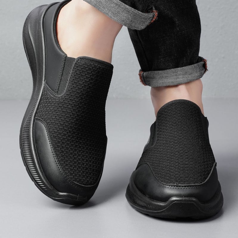 Pantofi de mers din plasă respirabilă, slip-on pentru persoane de vârstă mijlocie și vârstnici, talpă ușoară și moale, antiderapante