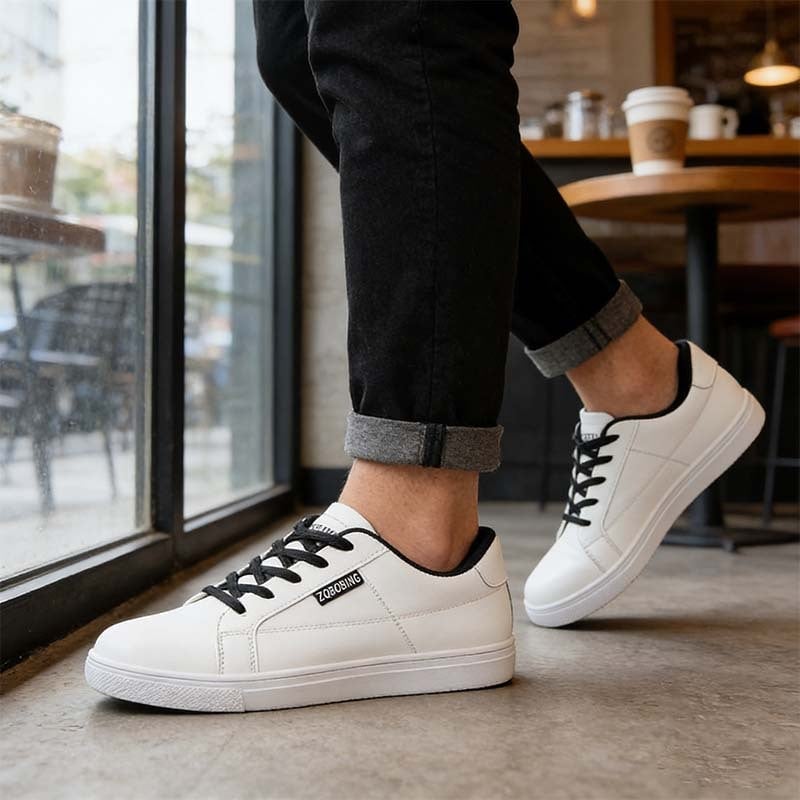 Légáteresztő, klasszikus férfi sneakers - alacsony profil, mindennapi vászoncipők, fehér vagy fekete.