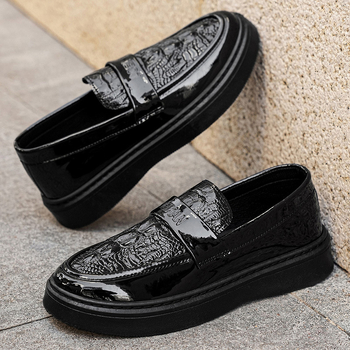 Pantofi din piele pentru bărbați, primăvara 2026, stil business casual, vârf rotund, respirabili și ușori, anti-alunecare, toc mediu 3–5 cm, talpă PVC, branț EVA