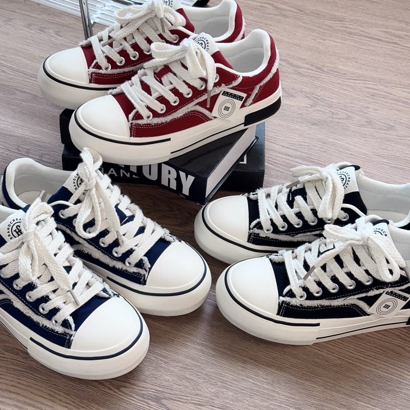 Férfi fehér vászon sneaker bolyhos béléssel, 2025 ősz, új modell, Wu Jianhao inspiráció, sokoldalú alacsony szárú cipő lace-up