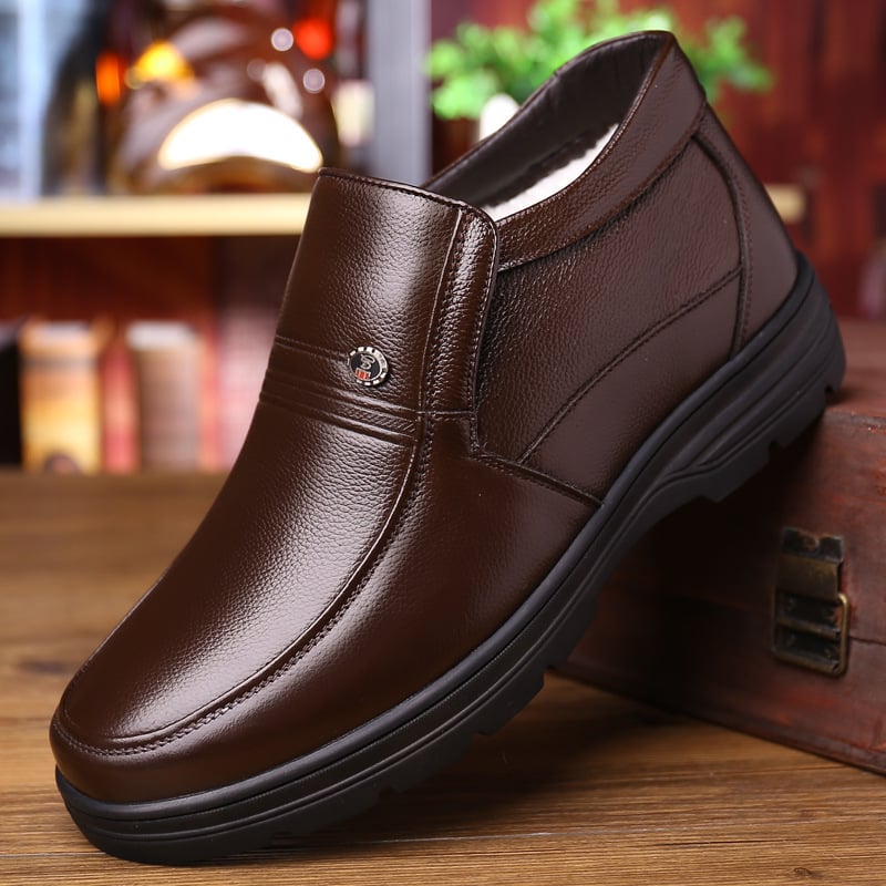 Férfi Martin csizmák első osztályú marhabőrből, meleg fleece belsővel, csúszásmentes talppal, vízálló téli cipő