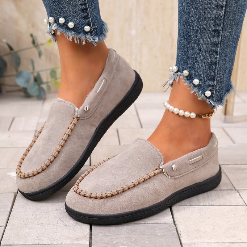 Ženske zimske loaferice s okruglim nosom, velur gornji dio, topla podstava od sintetičkog krzna, niski klin 4–6 cm, casual obuća