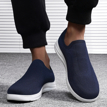 Férfi légáteresztő mesh futócipő slip-on, nyárra, nagyméretű