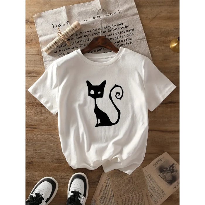 Γυναικείο T‑shirt από 100% βαμβάκι, άνετης γραμμής με στρογγυλή λαιμόκοψη και κοντά μανίκια