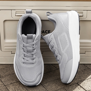 Férfiaknak széles orrú sportcipő, lélegző, csúszásmentes talppal, mindennapi viselet, dad sneakers stílusban