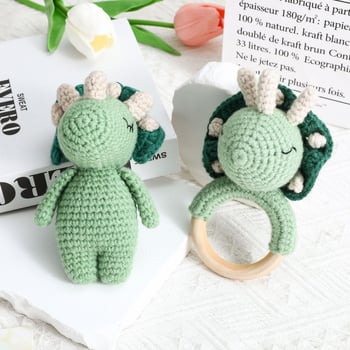 Senzorna zveckalica za bebe – ručno pletene životinjske igračke: lav, jelen i slon