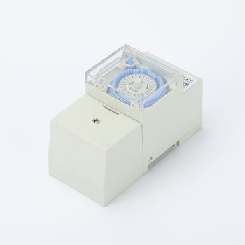 SUL181H Temporizator pentru lampă de stradă, 220V, mecanic, întrerupere automată