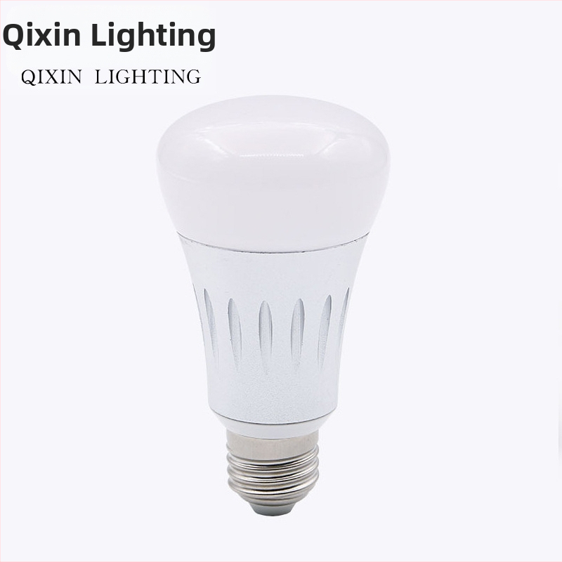 Súprava krytu pre interiérovú RGB LED žiarovku s meniacou farbou, hliníkovým krytom a päticou E27
