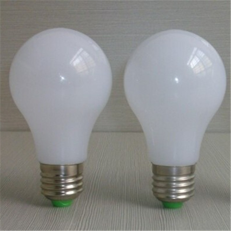 E27-60 LED корпусен комплект, пластмасова грушевидна обвивка за крушка, 60×105 мм