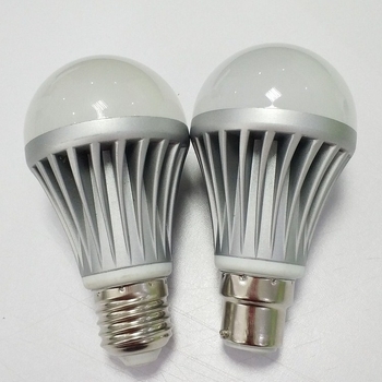 A60 LED корпус за лампа със комплект за държач E27/B22, бял и сребърен, алуминиев радиатор, 5-7W