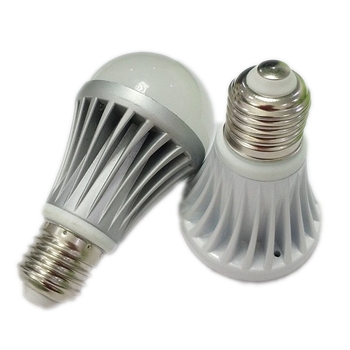A60 LED корпус за лампа със комплект за държач E27/B22, бял и сребърен, алуминиев радиатор, 5-7W