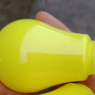 Жълт абажур за LED крушка пластмасов корпус и аксесоари