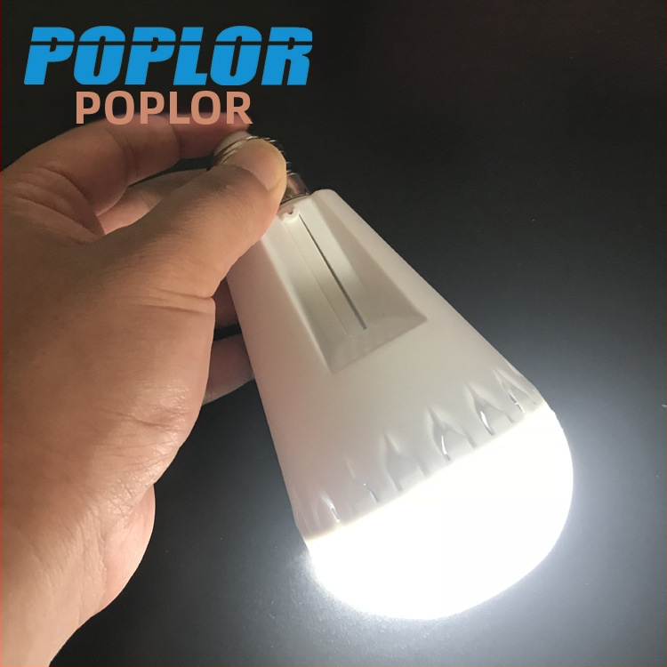 Núdzová LED žiarovka 9W, nabíjateľná vonkajšia ručná lampa s výsuvnou hlavicou E27