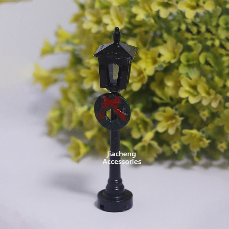 Šesť plastových dekoratívnych miniatúrnych pouličných lámp na stolové tvorivé diela, DIY príslušenstvo, čierne, 8-12 cm