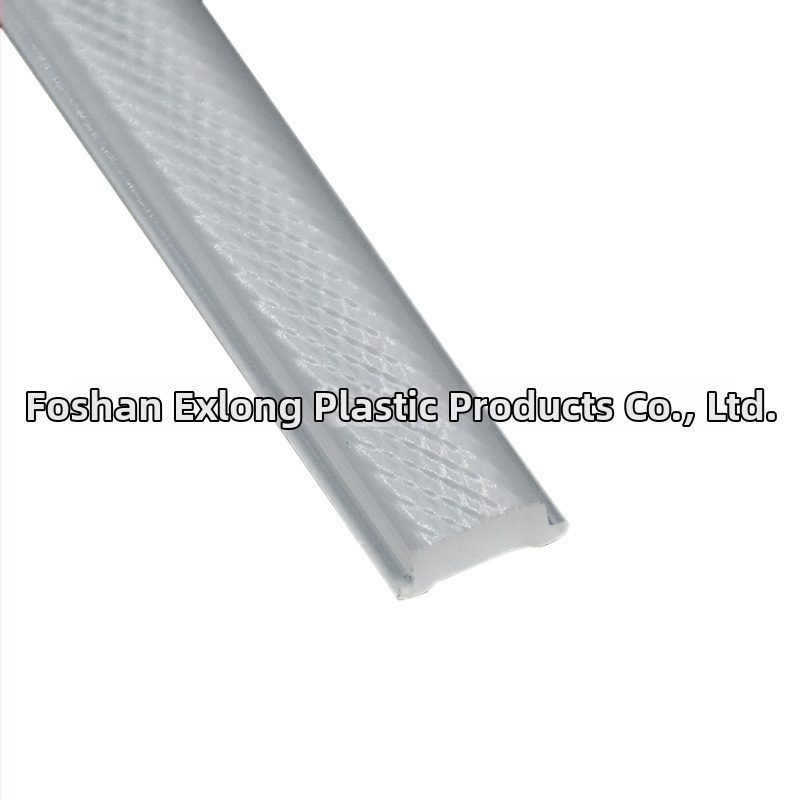 Tienidlo na lampu z PMMA akrylu s reliéfnym mini pásikom, extrudované, ultratenký hranol s antireflexnou úpravou pre osvetlenie skriniek