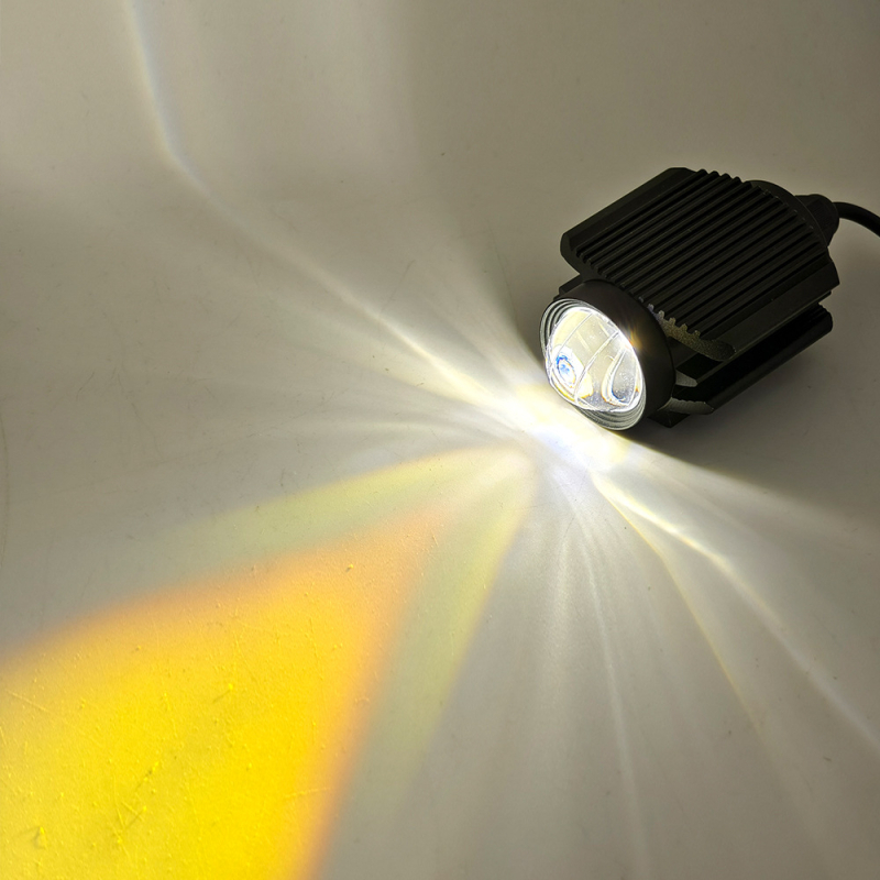 Motorkerékpár LED spotlámpa lencsével, ultra‑nagy fényerő, útvilágítás elektromos járművekhez, fehér és sárga, távol- és közeli fény, külső első fényszóró felújítás