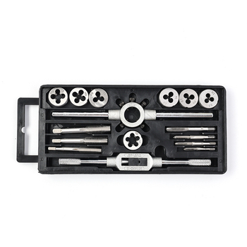 Set de 16 piese: taps și matrițe metrice în husă Blow-Molded