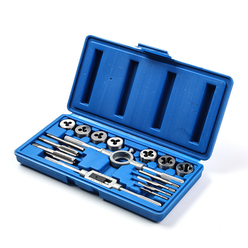 Set de 16 piese: taps și matrițe metrice în husă Blow-Molded