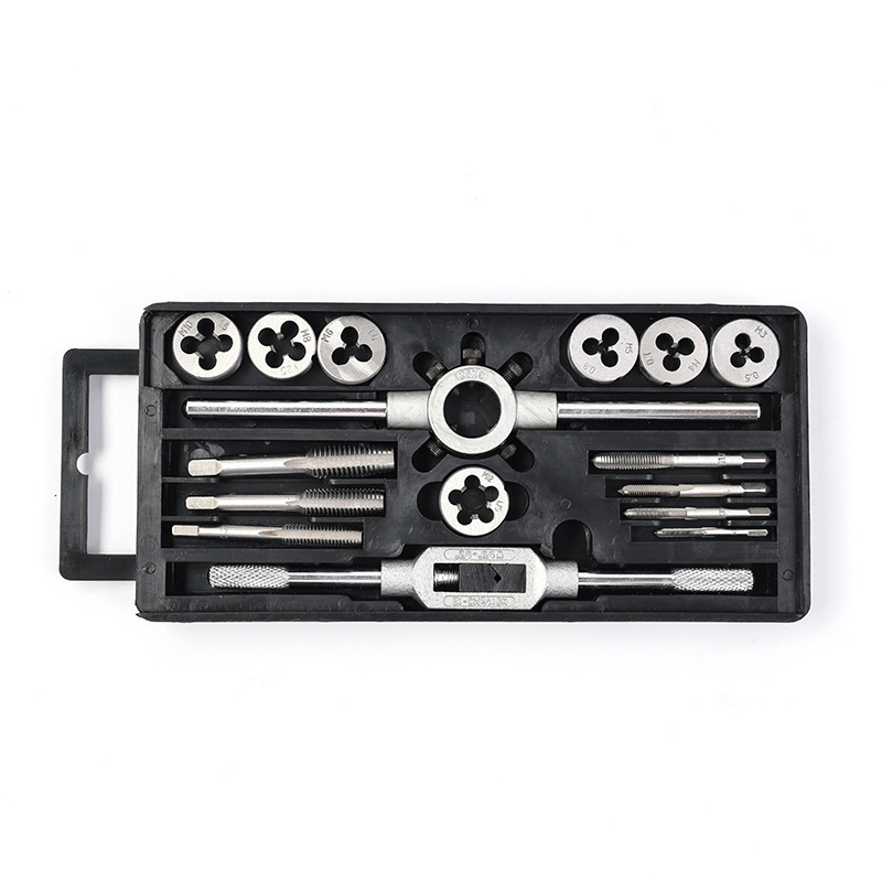 Set de 16 piese: taps și matrițe metrice în husă Blow-Molded