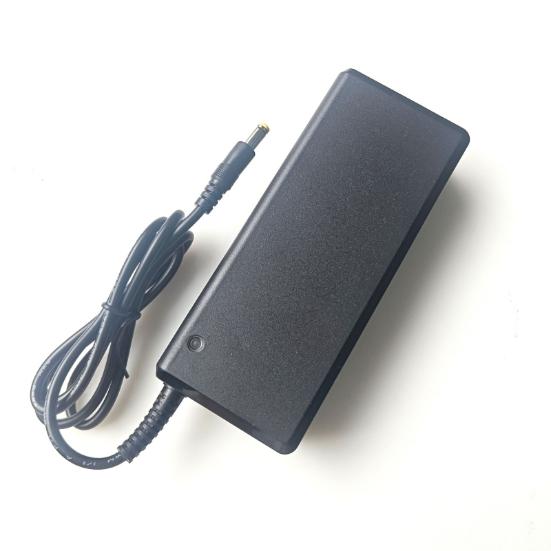 Adaptor de alimentare FSW-180500-B, 18V 5A, pentru difuzorul audio Yuda cu trolley
