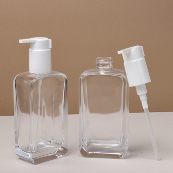 Îndepărtător de machiaj 200 ml; Loțiune de curățare 150 ml într-un recipient din sticlă; Loțiune de corp într-un recipient cu capacitate mare