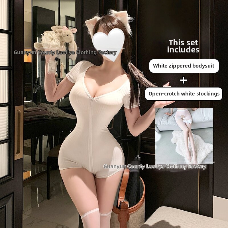 Sexy, pohodlné, vysoko elastické jednofarebné body s vertikálnymi pruhmi a šortkami pre ženy
