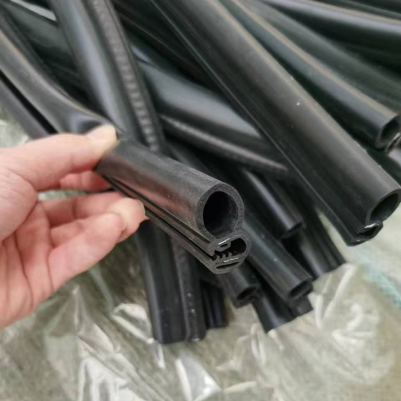 EPDM στεγανοποιητική ταινία με αφρό στην κορυφή και στο πλάι, U‑σχήματος συνθετική ταινία για ηλεκτρικό πίνακα, ηχομονωτική και αδιαβροχητική άκρη