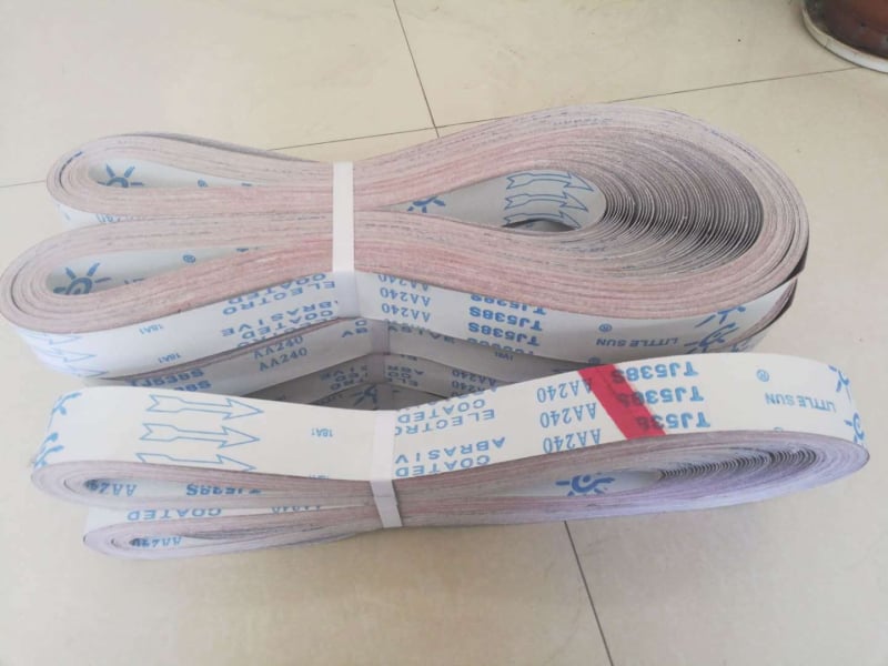 2100×50 mm ζώνη λείανσης TJ538 με κόκκινο μαλακό ύφασμα-βάση για λείανση και γυάλισμα μετάλλου και ανοξείδωτου χάλυβα