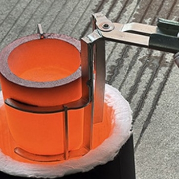 10 kg-os tégelyfogó készlet, fémek olvasztásához, emeléshez és öntéshez