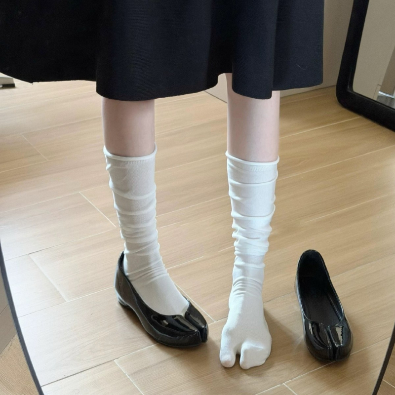 Női japán stílusú vékony osztott lábujjú zokni, fehér, lélegző, varratmentes, gördített szélű
