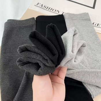 Női fleece-bevonatú leggings őszi-téli viseletre, meleg, karcsúsított fazon, hosszú, bolyhos fleece belső, mindennapi viselet.
