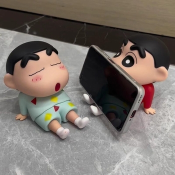 Crayon Shin-Chan telefonállvány – lazán álló asztali díszfigura