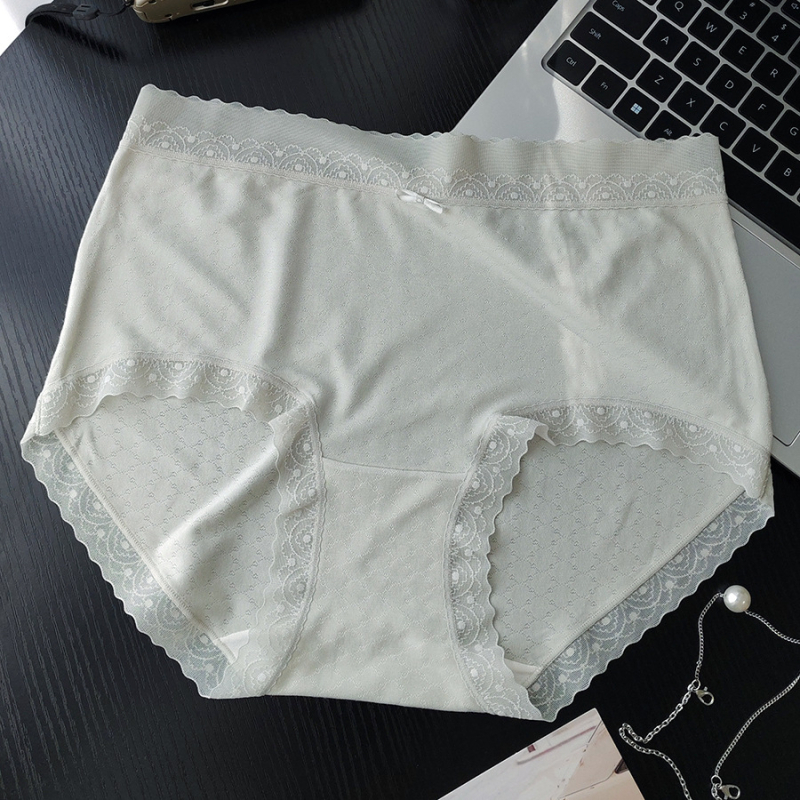 6071 Gyémántmintás jacquard modal, könnyű és lélegző, női alsónemű középmagas derekú, feszes illeszkedés, csipkés szegéllyel és selyem béléssel
