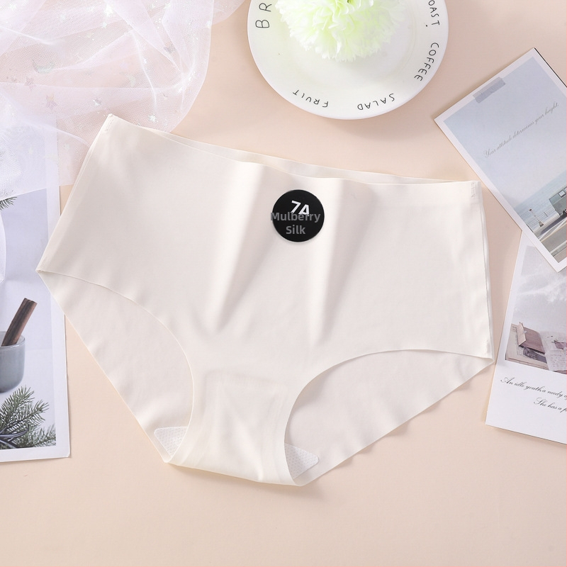 Nyári női alsónemű ice silk anyagból, középmagas derekú, lélegző, antibakteriális, egyszínű