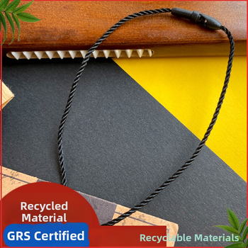 GRS újrahasznosított anyagból készült akasztó kötél címkével