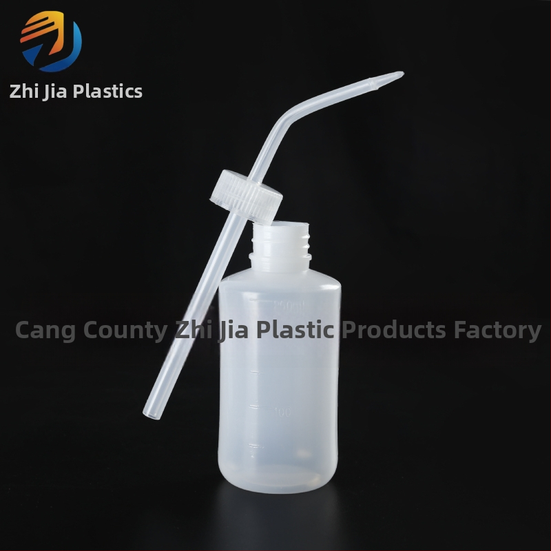 Plastová laboratórna fľaša na premývanie so zahnutým výlevkou, biela, 250 ml/500 ml, so stupnicou