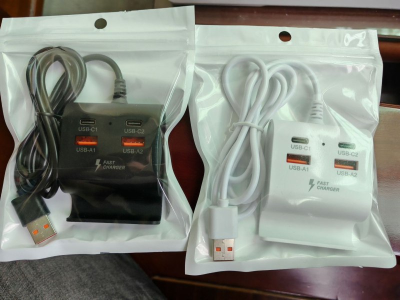 USB 3.1 4-poros töltő hub telefon-tartóval