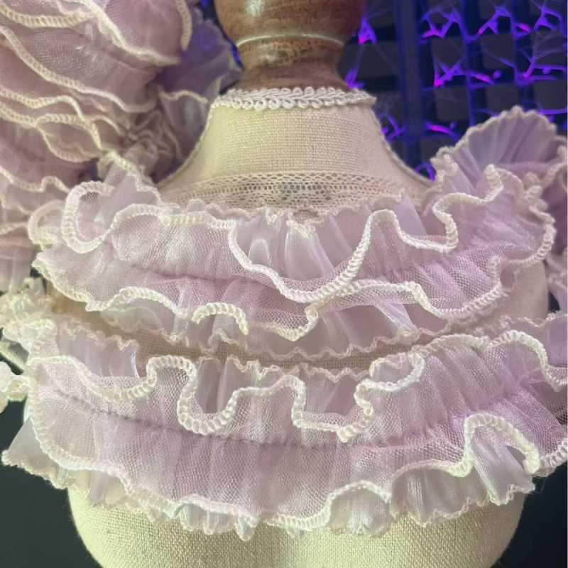Puhán pliszírozott csipkés szegély, 4 cm szélességű – nylon háló anyag – babaruhákhoz, hajdíszekhez, sapka szegélyhez, házi DIY dekorokhoz