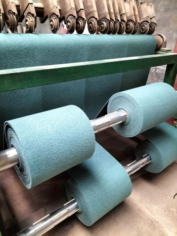 Nylon csiszoló szalag 30x533 mm fémiparihoz, 3M/olasz BBLARC, rozsdamentes acél polírozása nem szőtt alapú