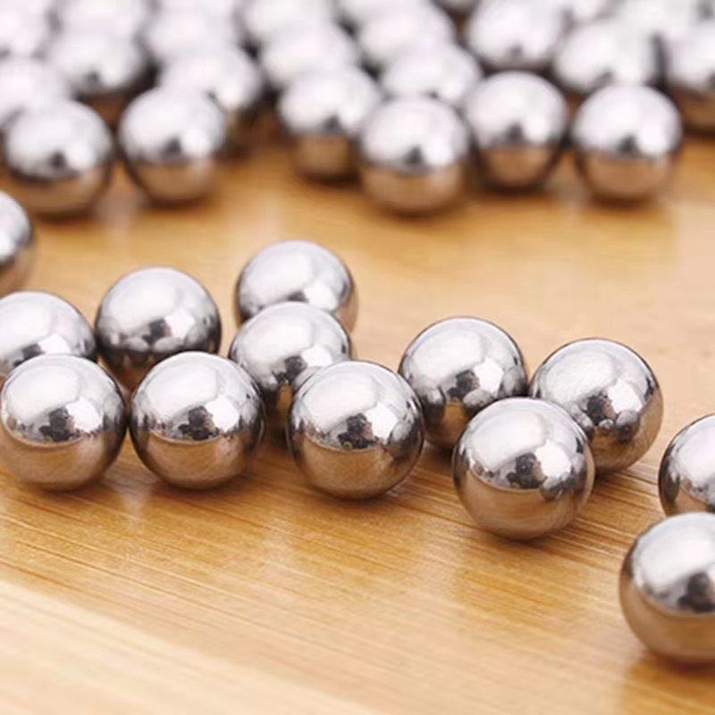 Acélgolyók 7 mm, 8 mm, 8,5 mm és 9 mm, 5 kg-os csomag parittyához és kültéri használatra