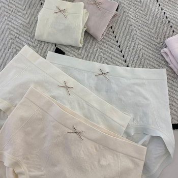 Lenjerie intimă pentru femei, talie medie, fără cusături pe lateral, culori proaspete, plăcută la atingere, respirabilă, antibacteriană, slip triunghiular