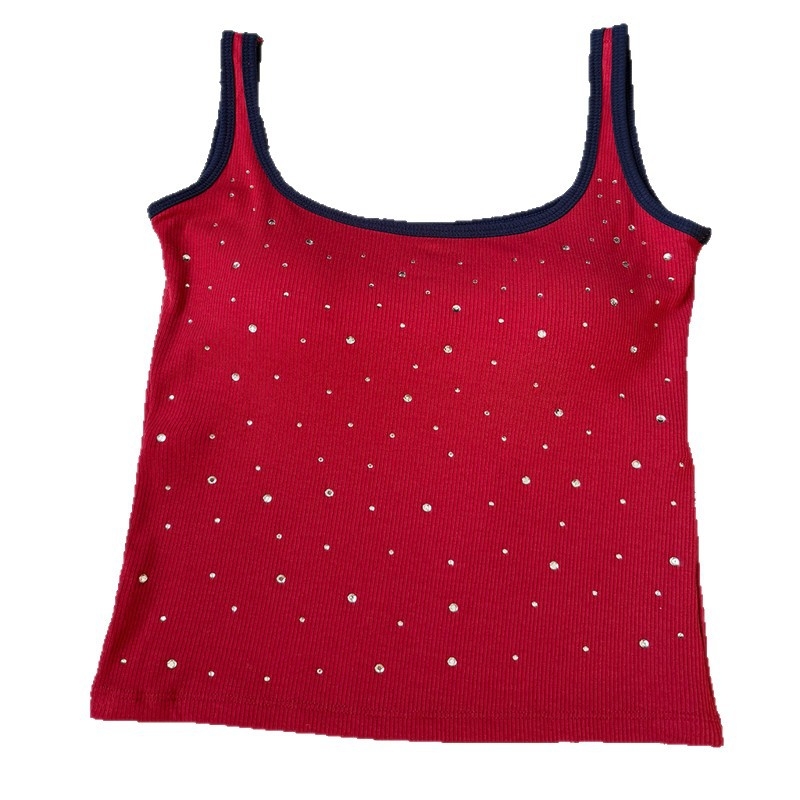 Top din viscose cu strasuri, bretele, cu sutien integrat, croi slim, fără mâneci, poate fi purtat ca top exterior
